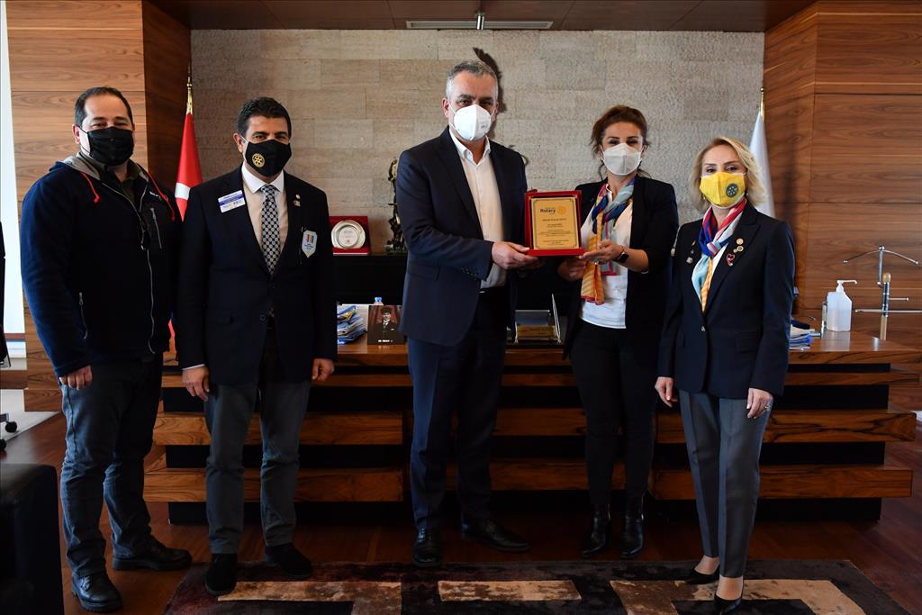 Başkan Semih Esen’e, ‘Meslek Başarı Ödülü’